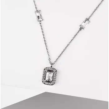 Řetízek Gravita W Steel - přívěsek a řetízek z chirurgické oceli se zirkony