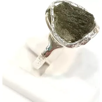 Prsten Stříbrný prsten s vltavínem VPE299