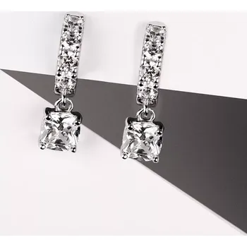 Náušnice Seraphia - stříbrné náušnice s bílými zirkony