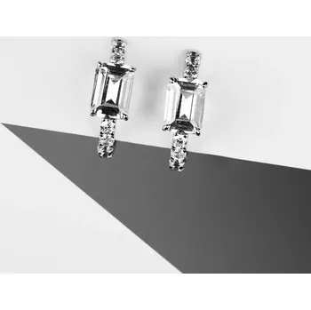 Šperk Auralis - stříbrné náušnice s bílými zirkony