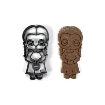 Vykrajovátko Středa - černovlasá copatá dívka vykrajovátko/formička