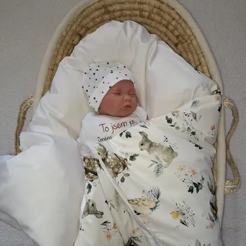 Zavinovačka Pro útulný domov Péřová zavinovačka Srnka a zajíček TYP zavinovačky: ČTVERCOVÁ, ROZMĚR zavinovačky: 80 x 80 cm