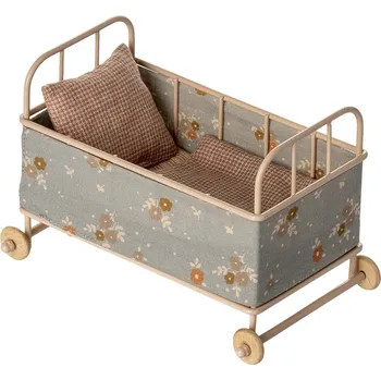 Hračka Maileg Postýlka na kolečkách pro zvířátka Maileg Micro Powder