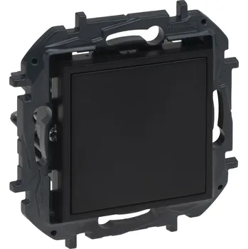 Elektrická zásuvka Legrand 863500B NILOE S. ZÁSLEPKA ČERNÁ