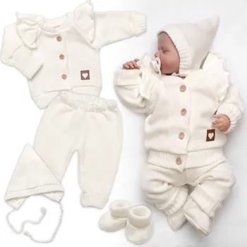 Kojenecká souprava Baby Nellys Rostoucí pletená sada 4D Girl s volánkem Love, smetanová