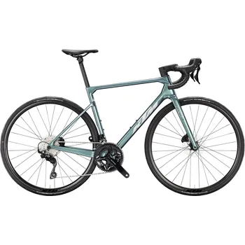 Silniční kolo KTM REVELATOR ALTO PRO 2026 – Silniční kolo s Shimano 105, karbonový rám Barva: Zelená, Velikost: XL Shimano 105 50-34, karbonový rám, Schwalbe One Perf., KTM COMP Road