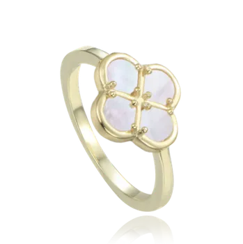 Souprava šperků MINET Pozlacený stříbrný prsten čtyřlístek s bílou perletí vel. 54