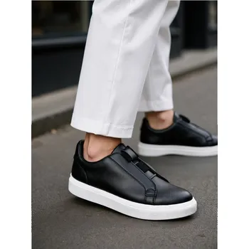 Dámské tenisky Sinsay - Tenisky z imitace kůže - černá - 116FW-99X - 116FW-99X-37