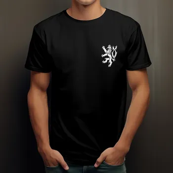 Pánské tričko Pánské tričko s malým minimalistickým symbolem českého lva na levé straně hrudi Barva trička pánská: Černá, Velikost trička: L