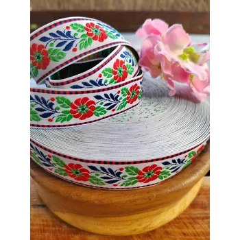 Krojová vzorovka šíře 25 mm barva bílá