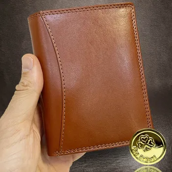 Peněženka S touto zabodujete. Úžasný odstín kůže, dokonalá profesionální práce, navíc vlastní monogram Vyberte variantu: + ražba monogramu (C) Klasicky Times N. Roman + Akce - zlatá mince Pro štěstí ZDARMA