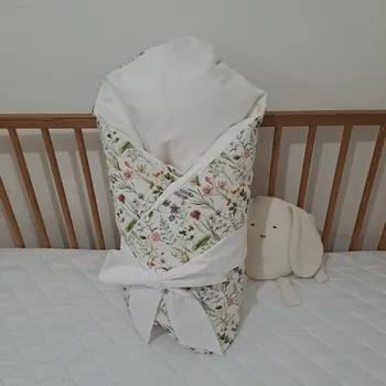 Zavinovačka Pro útulný domov Povlak na péřovou zavinovačku Luční květy TYP zavinovačky: ČTVERCOVÁ, ROZMĚR povlaku: 70 x 70 cm