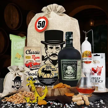 Dárkový potravinový koš Dárkové balení s rumem Diplomatico pro muže | Dárkový koš s rumem Diplomatico pro chlapa