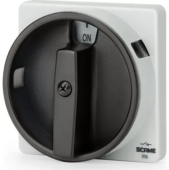 spínač Scame 590.YM67R2 Ovládací rukojeť MANOVRA - 67x67mm R standard uzamyk. (16A - 40A)