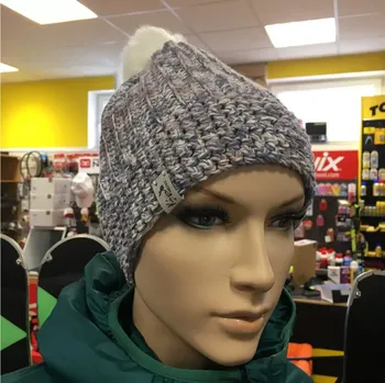 Čepice Kájino čepice s bambulí Dorotha