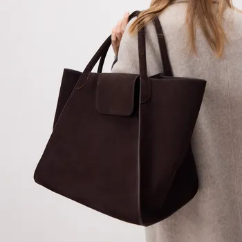 Kabelka Reserved - Semišová shopper taška s kapsičkou - tmavě hnědá - 288GX-89X - 288GX-89X-ONE