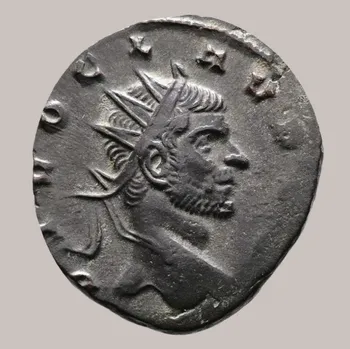 Římská říše - antoninián Claudius II Gothicus Posmrtná ražba za císaře-bojovník