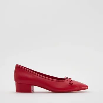 Dámské baleríny Reserved - Kožené baleríny na podpatku - červená - 292GX-33X - 292GX-33X-39