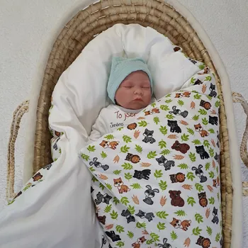 Zavinovačka Pro útulný domov Péřová zavinovačka Zvířátka a lístečky TYP zavinovačky: KLASIK, ROZMĚR zavinovačky: 70 x 70 cm