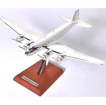 Plastikový model Atlas Models Silver Atlas Models - Focke-Wulf Fw-200 Condor, 1937, edice Silver Classics, 1/200