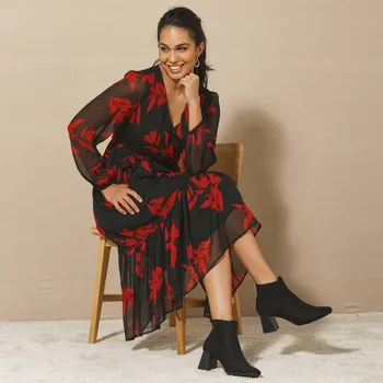 Dámské šaty Dlouhé voálové šaty s volánem a potiskem černá/červená 40
