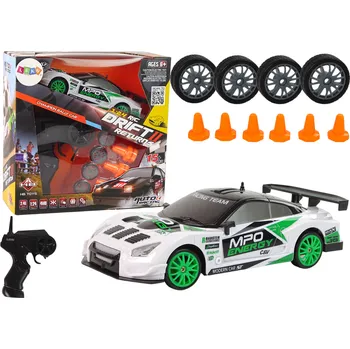 RC model auta Sportovní auto na dálkové ovládání 15 km/h – s náhradními koly