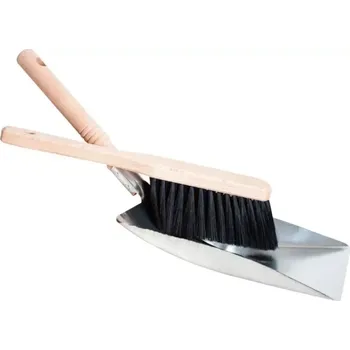 Dřevěný smetáček s lopatkou