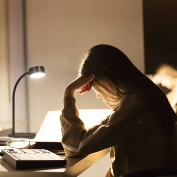 Lampička OSRAM LED stolní lampa Office Line Cylinder černá CCT stmívatelné - Ø stínidlo na lampu 7,6 cm; Ø podstavec 13,5 cm 1 x 4,8 W LED