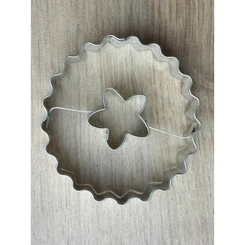 Vykrajovátko Formička vykrajovací kolečko vroubek, střed kytička