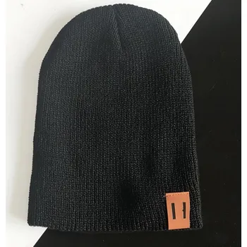 Čepice Jednobarevná dětská čepice Černá