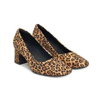 Dámské lodičky Lodičky Clarks Fernie Court 26183033 Hnědá 40