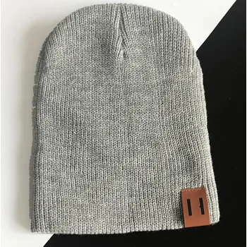 Čepice Jednobarevná dětská čepice Šedá