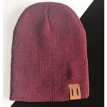 Čepice Jednobarevná dětská čepice Bordová