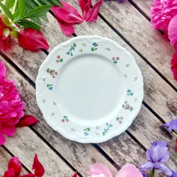 Talíř MARIE LOUISE talíř dezertní 19 cm, luční květy, Thun 1794 (Porcelánový talíř 1. jakost)