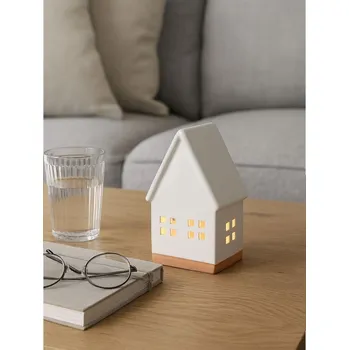 Lampička Sinsay - LED lampička ve tvaru domečku - bílá - 378FQ-00X - 378FQ-00X-ONE