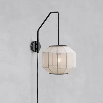 Lampička Markslöjd Nástěnné světlo Asuka, Ø 27 cm, béžová/černá, látka/kov - Stínidlo na lampu - Ø 27 cm, výška 23 cm; Ø nástěnný držák 10 cm; délka kabelu 200 cm béžová, černá 1 x 60 W - Doprava zdarma