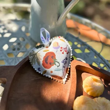 Vonný olej Lavandia Vonné levandulové srdíčko k zavěšení s BIO levandulí