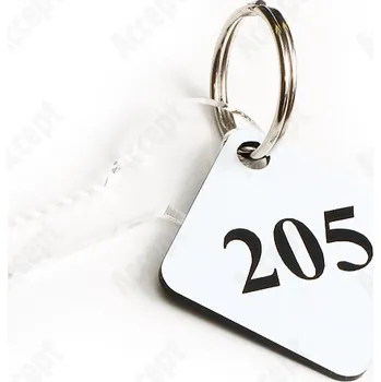 Klíčenka plastová čtvercová (35 x 35 mm) - bíločerná