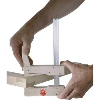 Svěrák Klemsia-svěrka z bukové dřeva rozpětí 600 mm, dosah 110 mm