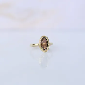 Prsten Lillian Vassago Exkluzivní zlatý prsten se záhnědou LLV22-GR305ST Velikost prstenu: 54