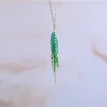 Lillian Vassago Zlatý náhrdelník zdobený pírky se smaltem LLV22-GN308ST