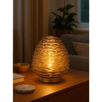 Lampička Sinsay - Stolní lampička ve tvaru šišky - hnědá - 651GH-88X - 651GH-88X-ONE