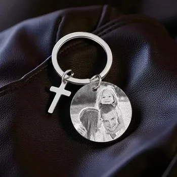 Přívěsek Ocelový přívěsek na klíče Round s křížkem