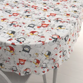 ubrus Bavlněný oválný ubrus Sandra SA-661 Sněhuláci na světle šedém 100x140 cm