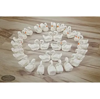 Jedlá dekorace na dort Cukrová dekorace na dort – malá labuť