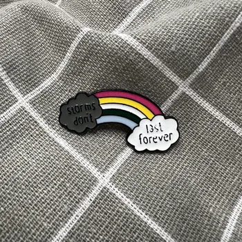 Duha s nápisem storms don't last forever / bouřky netrvají věčně