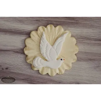 Jedlá dekorace na dort Svátost biřmování – cukrová dekorace holubice