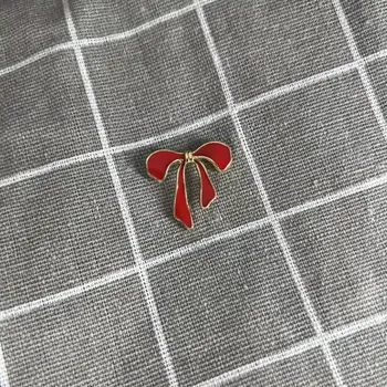 Pinarna.cz - Odznáček Červená mašle