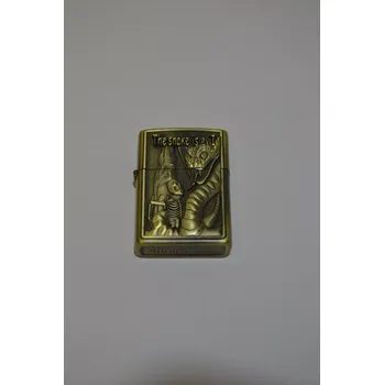 Zapalovač Benzínový zapalovač č. 137 The Snake is Evil