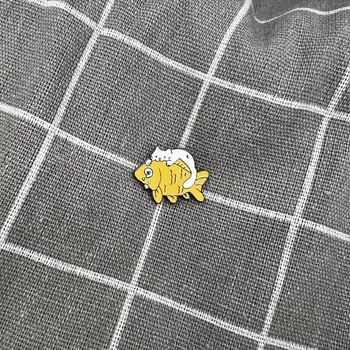 Kočička s obří rybou